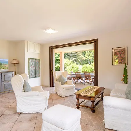 Giulia Дом отдыха